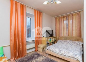 Продаю 2-комнатную квартиру, 32 м2, Новосибирск, улица Добролюбова, 255