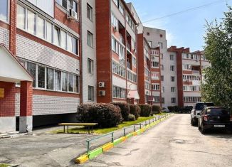 Продам 2-ком. квартиру, 40 м2, Алтайский край, Лазурная улица, 33