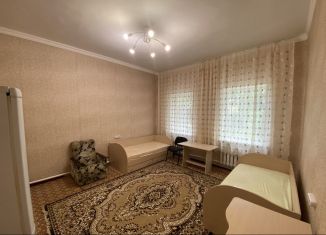 Сдается трехкомнатная квартира, 130 м2, Ставрополь, улица Пономарёва, 69/1, Ленинский район