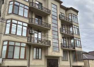 Продажа 5-комнатной квартиры, 260 м2, Махачкала, Кадарская улица, 14