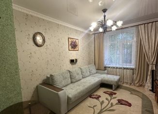 Сдается 2-комнатная квартира, 57 м2, Соликамск, улица Черняховского