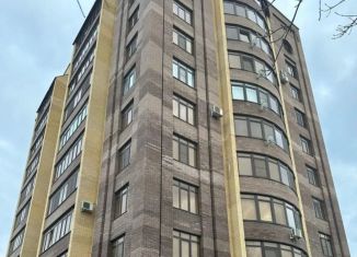 Продаю 4-ком. квартиру, 143 м2, Черкесск, Фабричная улица, 15
