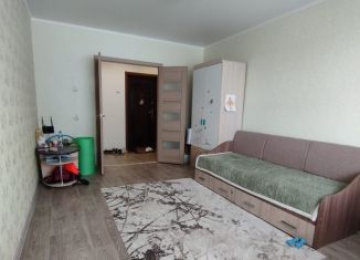 Продаю 2-ком. квартиру, 52 м2, Стерлитамак, Коммунистическая улица, 108