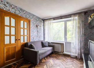 Продам 2-комнатную квартиру, 43.3 м2, Санкт-Петербург, метро Выборгская, Новолитовская улица, 13