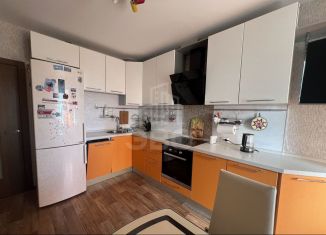 Аренда трехкомнатной квартиры, 79.8 м2, Санкт-Петербург, улица Даниила Хармса, 8, метро Девяткино