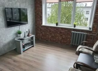 Продается 2-ком. квартира, 43.9 м2, Мурманская область, Фестивальная улица, 12