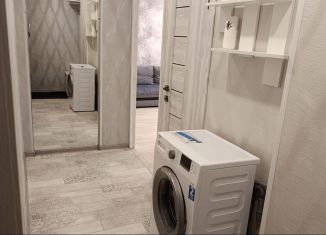Сдается в аренду 2-комнатная квартира, 45 м2, Мурманск, улица Полярной Дивизии, 3