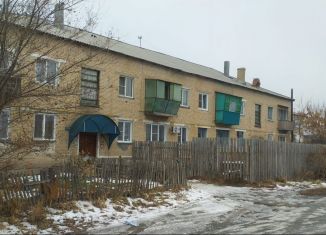 Продам двухкомнатную квартиру, 43.8 м2, посёлок Бреды, квартал Черёмушки, 6