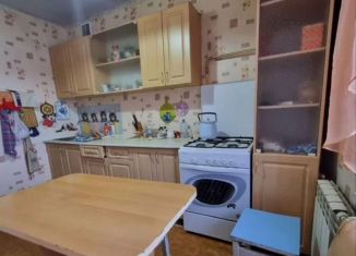 Продается 2-комнатная квартира, 50 м2, Чебоксары, улица Ленинского Комсомола, 52