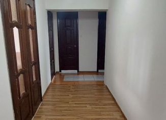 3-ком. квартира на продажу, 70 м2, Грозный, улица Хеди Кишиевой, 34