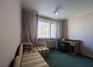 Продаю 1-комнатную квартиру, 32 м2, Крым, улица Конституции, 32