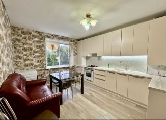 Продам двухкомнатную квартиру, 66 м2, Зеленодольск, улица Карла Маркса, 57В