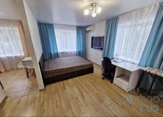 Сдаю в аренду 1-комнатную квартиру, 32 м2, Хабаровск, улица Карла Маркса, 124