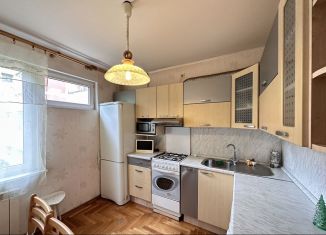 Сдача в аренду 2-ком. квартиры, 58 м2, Петергоф, улица Шахматова, 14