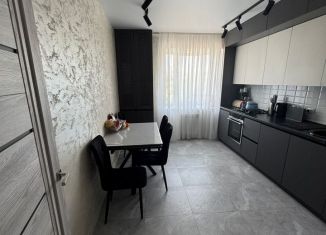 Продаю 2-комнатную квартиру, 68.2 м2, Курск, улица Перекальского, 9