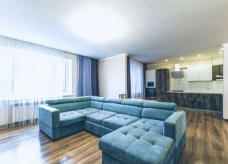 Продается трехкомнатная квартира, 97.6 м2, Казань, улица Сибгата Хакима, 5