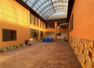 Аренда дома, 250 м2, Грозный, улица Магомеда Хусейновича Митаева, 84, Байсангуровский район