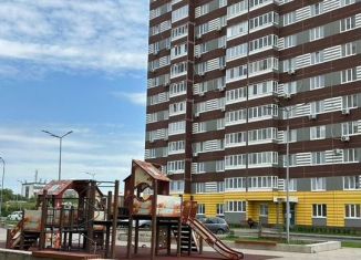 Продам трехкомнатную квартиру, 84.3 м2, Оренбург, улица Юркина, 6