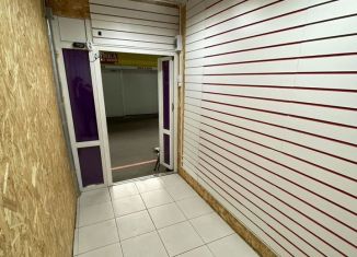 Продаю торговую площадь, 5.9 м2, Нальчик, улица Горького, 49, район Центр