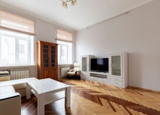 Сдаю трехкомнатную квартиру, 103.4 м2, Санкт-Петербург, улица Декабристов, 22-24