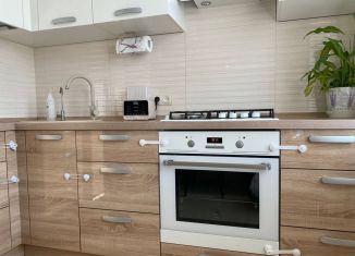 Продается 2-ком. квартира, 49.4 м2, Дзержинск, проспект Чкалова, 28