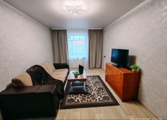 Сдам в аренду 1-ком. квартиру, 34 м2, Стрежевой, 4-й микрорайон, 413