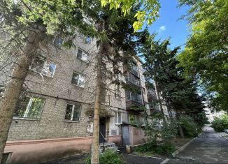 Продажа 2-комнатной квартиры, 42.9 м2, Барнаул, Песчаная улица, 80