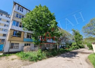 Продам 2-ком. квартиру, 46 м2, Ессентуки, улица Фридриха Энгельса, 42