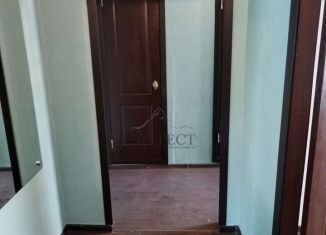 Продаю 1-ком. квартиру, 39 м2, Старый Оскол, микрорайон Студенческий, 1/2