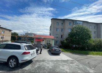 Продажа торговой площади, 53 м2, Кыштым, Каолиновая улица, 8