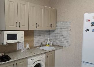 Сдается 1-ком. квартира, 37 м2, Ростов-на-Дону, улица Платона Кляты, 1