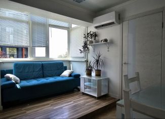 3-комнатная квартира в аренду, 50 м2, Сочи, улица Бытха, 32, микрорайон Бытха