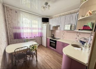 Продам 3-комнатную квартиру, 72.9 м2, Копейск, Коммунистический проспект, 1