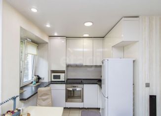 Продаю квартиру студию, 31 м2, Тюмень, улица Мельникайте, 58