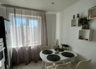 Продаю 1-ком. квартиру, 33 м2, Туймазы, улица 70 лет Октября, 11