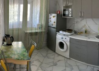 Сдача в аренду 1-ком. квартиры, 34 м2, посёлок городского типа Партенит, Партенитская улица, 6