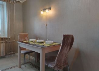 Сдача в аренду 1-ком. квартиры, 45 м2, Тюмень, Широтная улица, Восточный округ