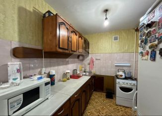 Продается трехкомнатная квартира, 60 м2, Буй, улица Октябрьской Революции, 74