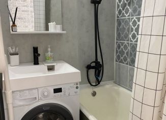 Сдается 3-ком. квартира, 65 м2, Мурманская область, улица Кондрикова, 2