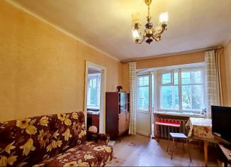 Сдается в аренду двухкомнатная квартира, 42.7 м2, Киров, улица Тренера Пушкарева, 1