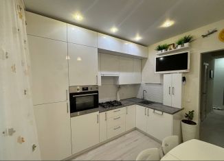 Продаю 2-ком. квартиру, 56.6 м2, Йошкар-Ола, Западная улица, 17, микрорайон Фестивальный