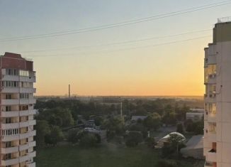 Сдача в аренду двухкомнатной квартиры, 60.6 м2, Краснодар, улица Академика Лукьяненко, 12, микрорайон Микрохирургии глаза