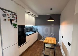 Продам 1-комнатную квартиру, 45 м2, Тюмень, Комбинатская улица, 54к2, ЖК Олимпия