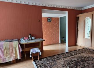 Продам 2-ком. квартиру, 45 м2, поселок городского типа Алексеевка, Невская улица, 13