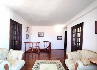 Продам 4-комнатную квартиру, 71.8 м2, Краснодар, Севастопольская улица, 2, Севастопольская улица