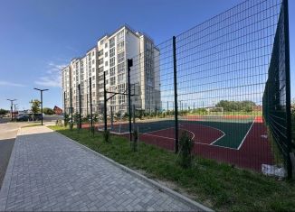 Продается однокомнатная квартира, 38 м2, Темрюк, улица Обороны, 2/2