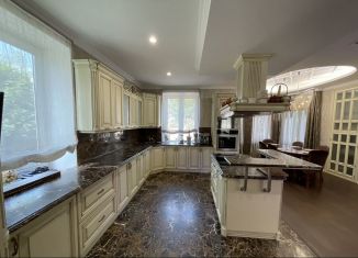 Продается дом, 375 м2, деревня Решетникова, улица Ивана Айвазовского