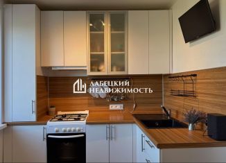 Продажа 2-комнатной квартиры, 54.4 м2, Петергоф, Чебышёвская улица, 4к1