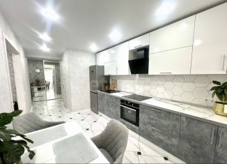 Продается двухкомнатная квартира, 64 м2, Саратов, 4-й проезд имени Н.Г. Чернышевского, 6Б