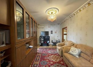 Продаю 2-ком. квартиру, 55 м2, Симферополь, улица Ушакова, 12